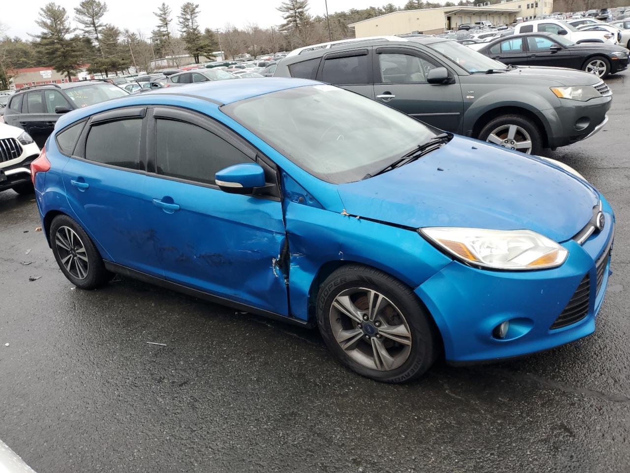 2014 Ford Focus VIN 1FADP3K26EL268169 Copart auction photo, front end / side damage thumbnail 4