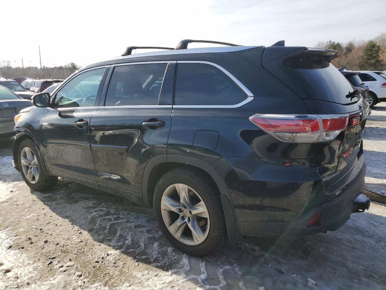 2015 Toyota Highlander VIN 5TDDKRFHXFS201388 Copart auction photo, front end / minor dent/scratches damage thumbnail 2