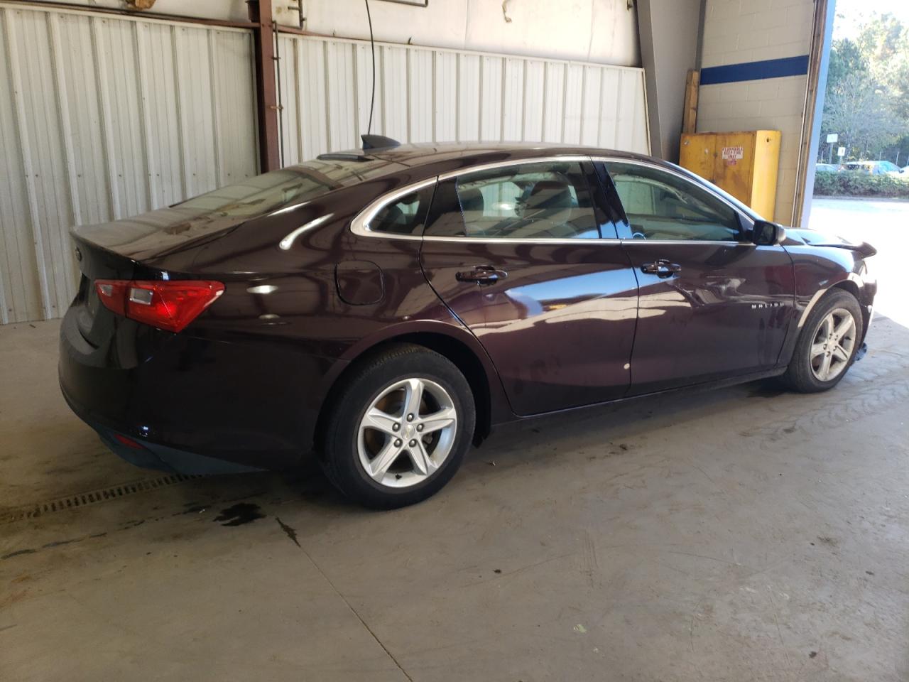 2020 Chevrolet Malibu VIN 1G1ZC5ST1LF059698 Copart auction photo, front end / undercarriage damage thumbnail 3