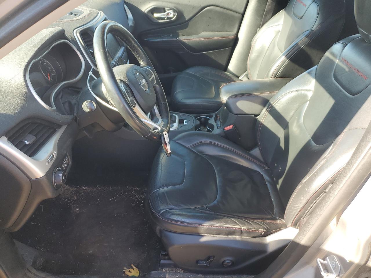 2015 Jeep Cherokee VIN 1C4PJMBB5FW558854 Copart auction photo, side damage thumbnail 7
