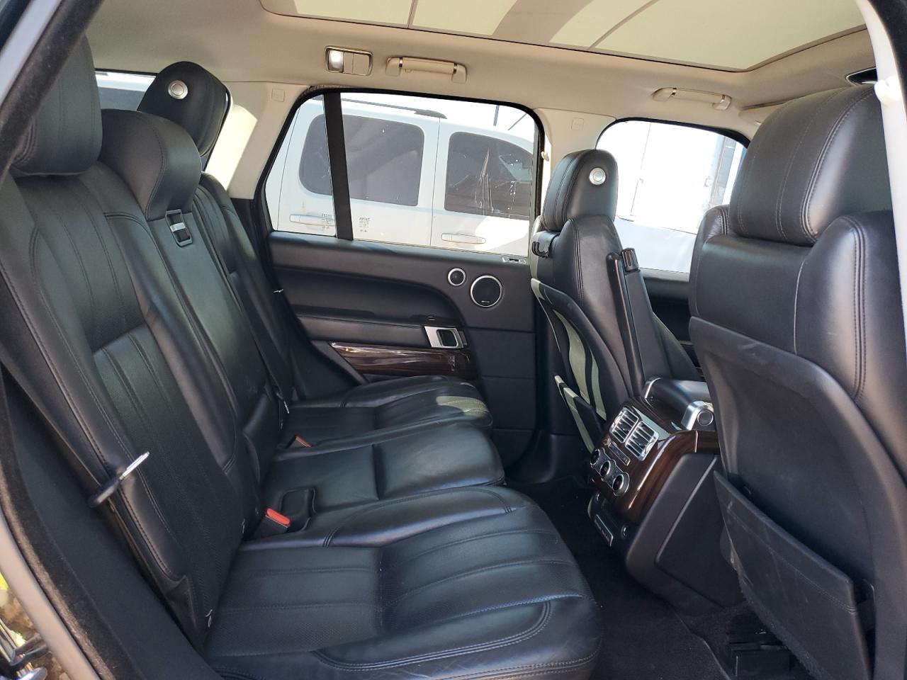2015 Land Rover Range Rover VIN SALGS2TF0FA242884 Copart auction photo, front end damage thumbnail 11