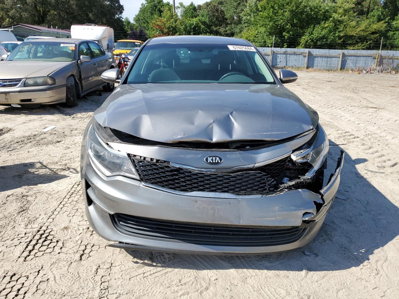 2016 KIA Optima VIN 5XXGT4L3XGG105950 Copart auction photo, front end / minor dent/scratches damage thumbnail 5