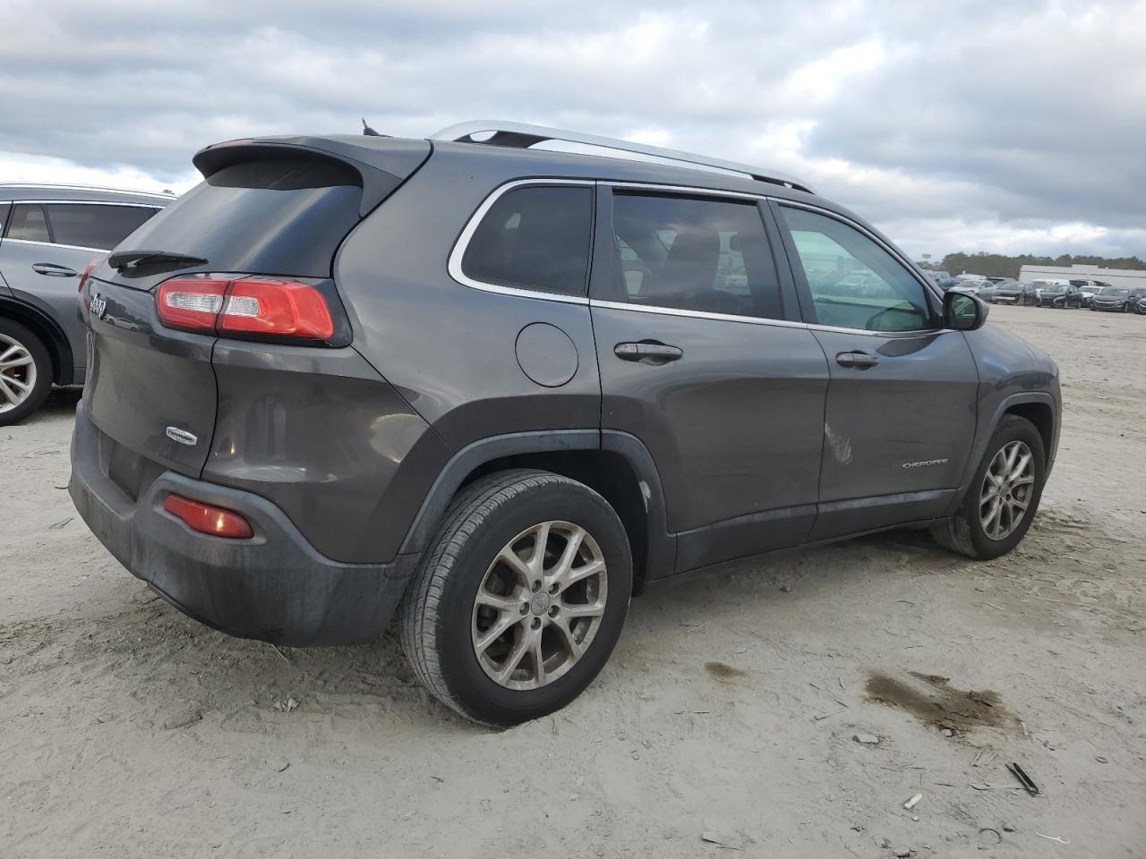 2014 Jeep Grand Cherokee VIN 1C4PJLCBXEW139390 Copart auction photo, side damage thumbnail 3