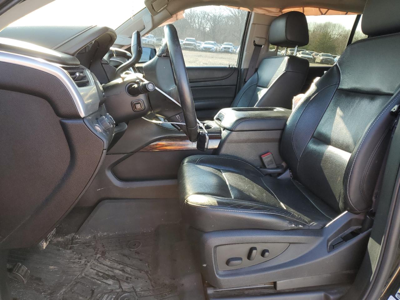 2017 GMC Yukon VIN 1GKS2GKC4HR311588 Copart auction photo, front end / minor dent/scratches damage thumbnail 7