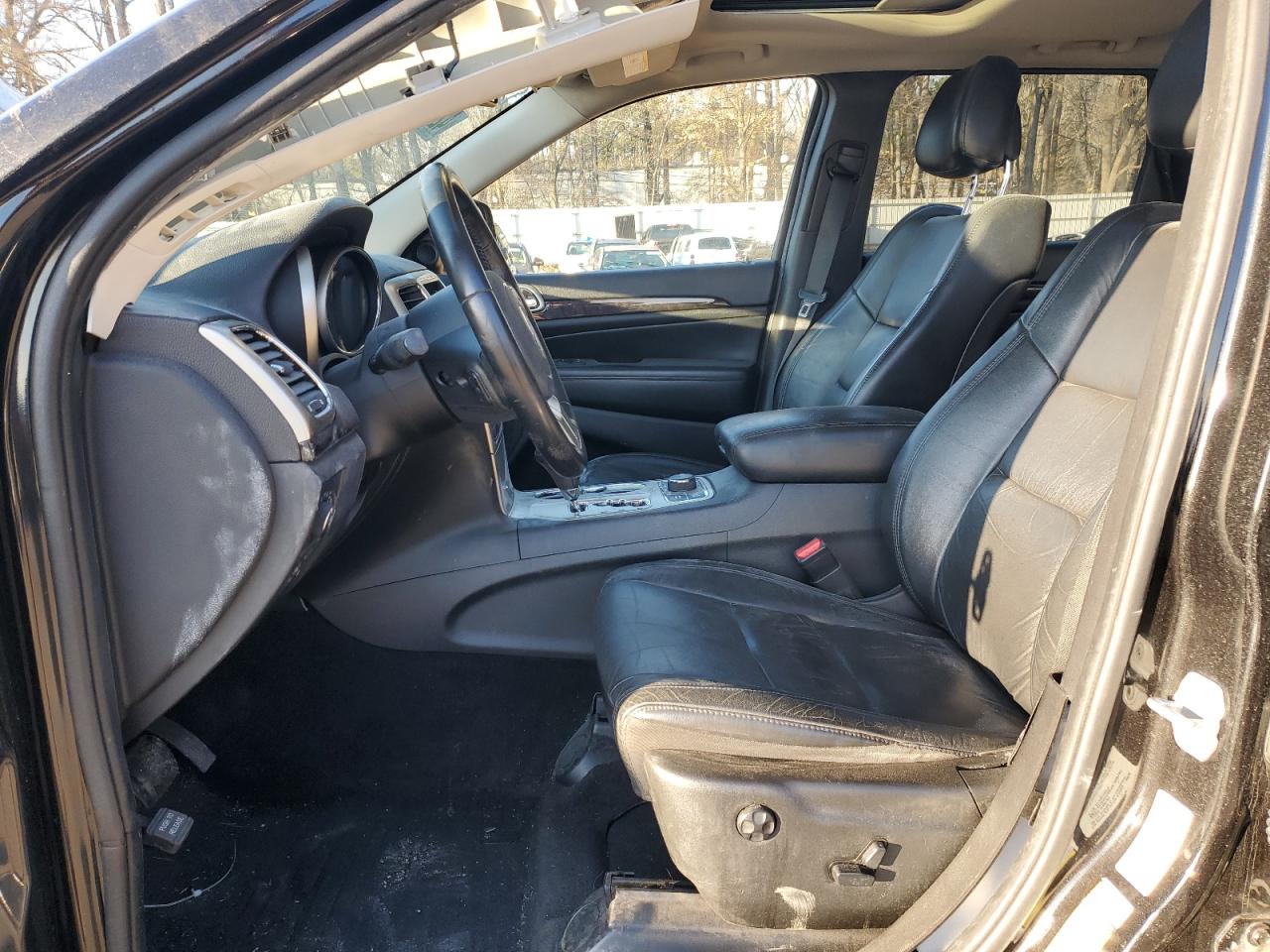 2011 Jeep Grand Cherokee VIN 1J4RR4GT0BC609024 Copart auction photo, front end damage thumbnail 7