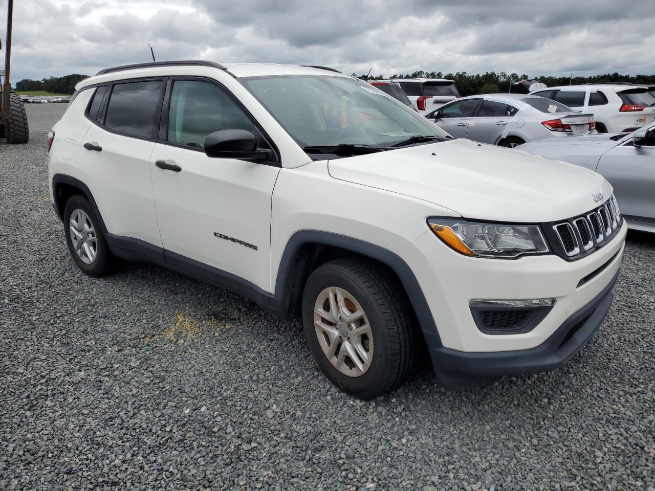 2018 Jeep Compass VIN 3C4NJCAB6JT122824 Copart auction photo, water/flood damage thumbnail 4