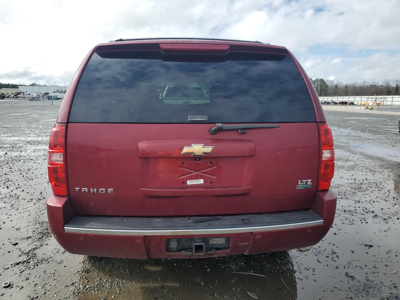 2010 Chevrolet Tahoe VIN 1GNUKCE06AR103546 Copart auction photo, front end damage thumbnail 6