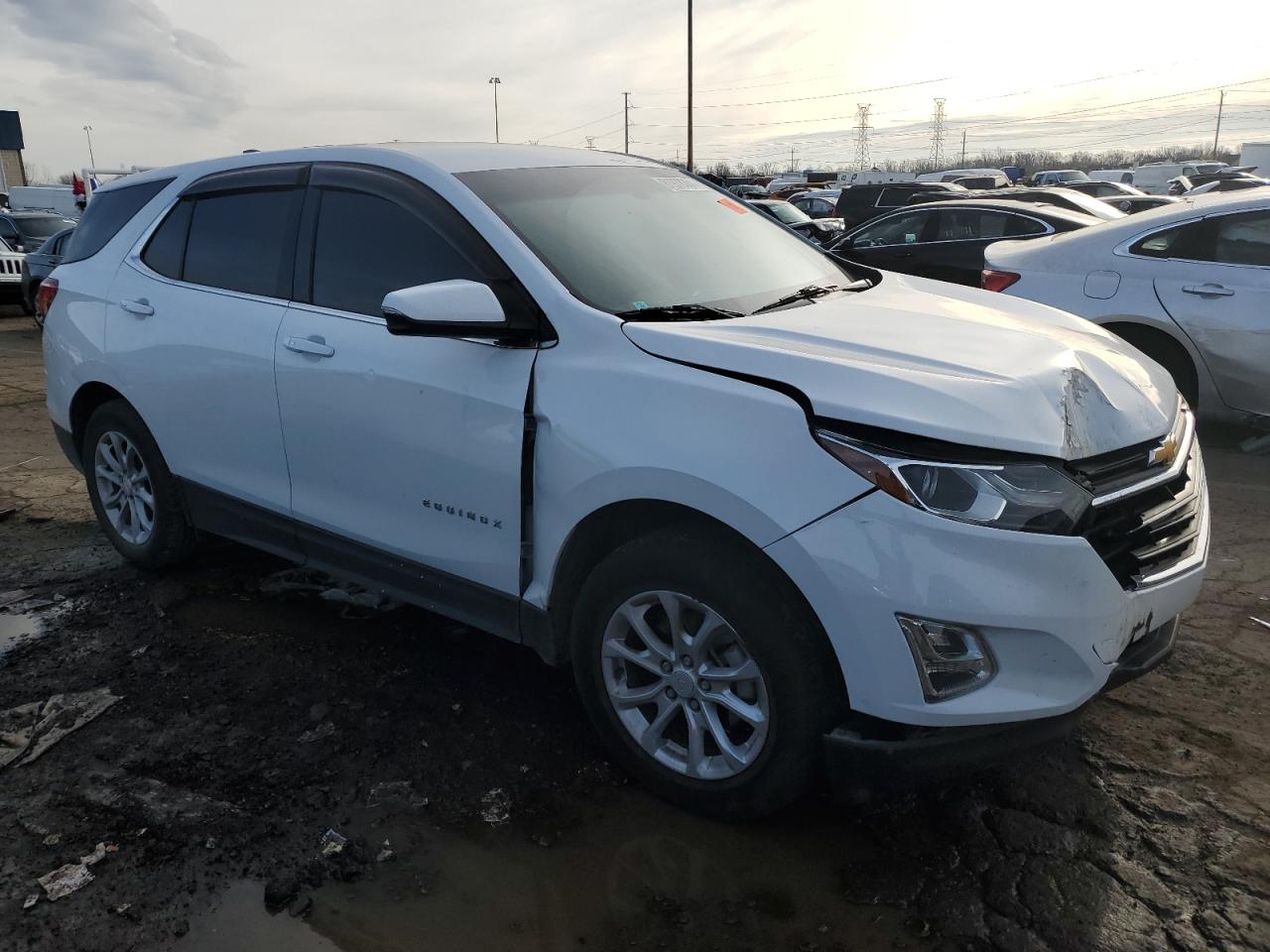 2019 Chevrolet Equinox VIN 3GNAXUEV2KS597960 Copart auction photo, front end damage thumbnail 4