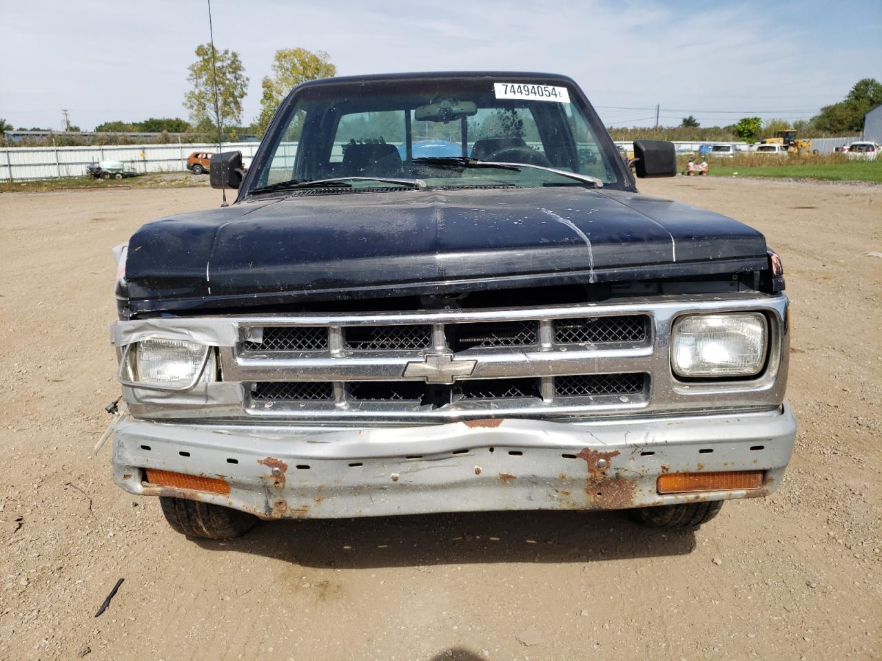 1993 Chevrolet S-10 Pickup VIN 1GCCS19R3P0136826 Copart auction photo, front end / rear end damage thumbnail 5