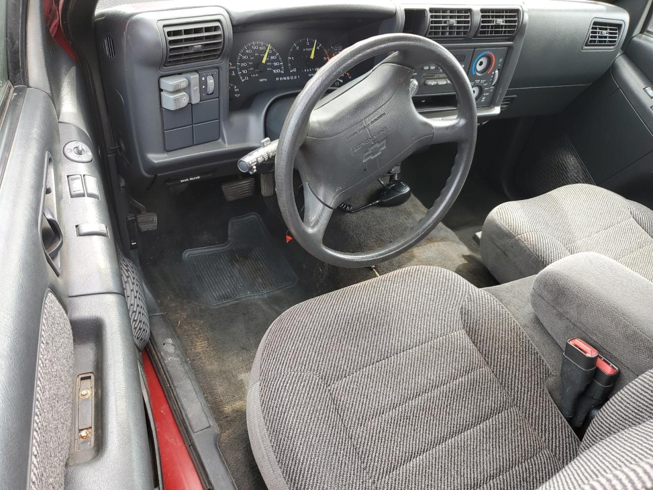 1995 Chevrolet S-10 Pickup VIN 1GCCS19Z2S8114035 Copart auction photo, front end damage thumbnail 8