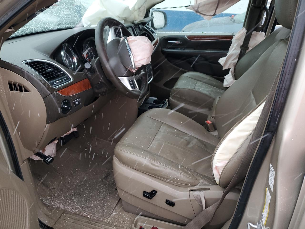 2015 Chrysler Town & Country VIN 2C4RC1BG8FR672918 Copart auction photo, all over damage thumbnail 7