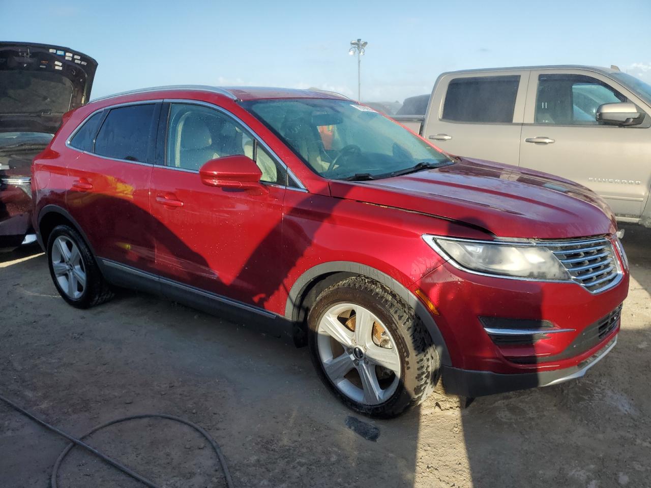 2018 Lincoln MKC VIN 5LMCJ1C90JUL12574 Copart auction photo, water/flood damage thumbnail 4