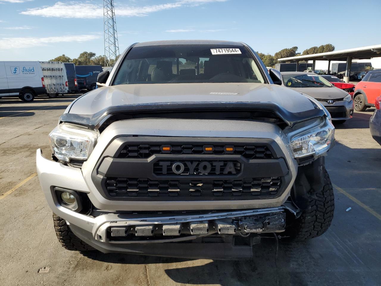 2019 Toyota Tacoma VIN 5TFAX5GNXKX136256 Copart auction photo, front end / side damage thumbnail 5