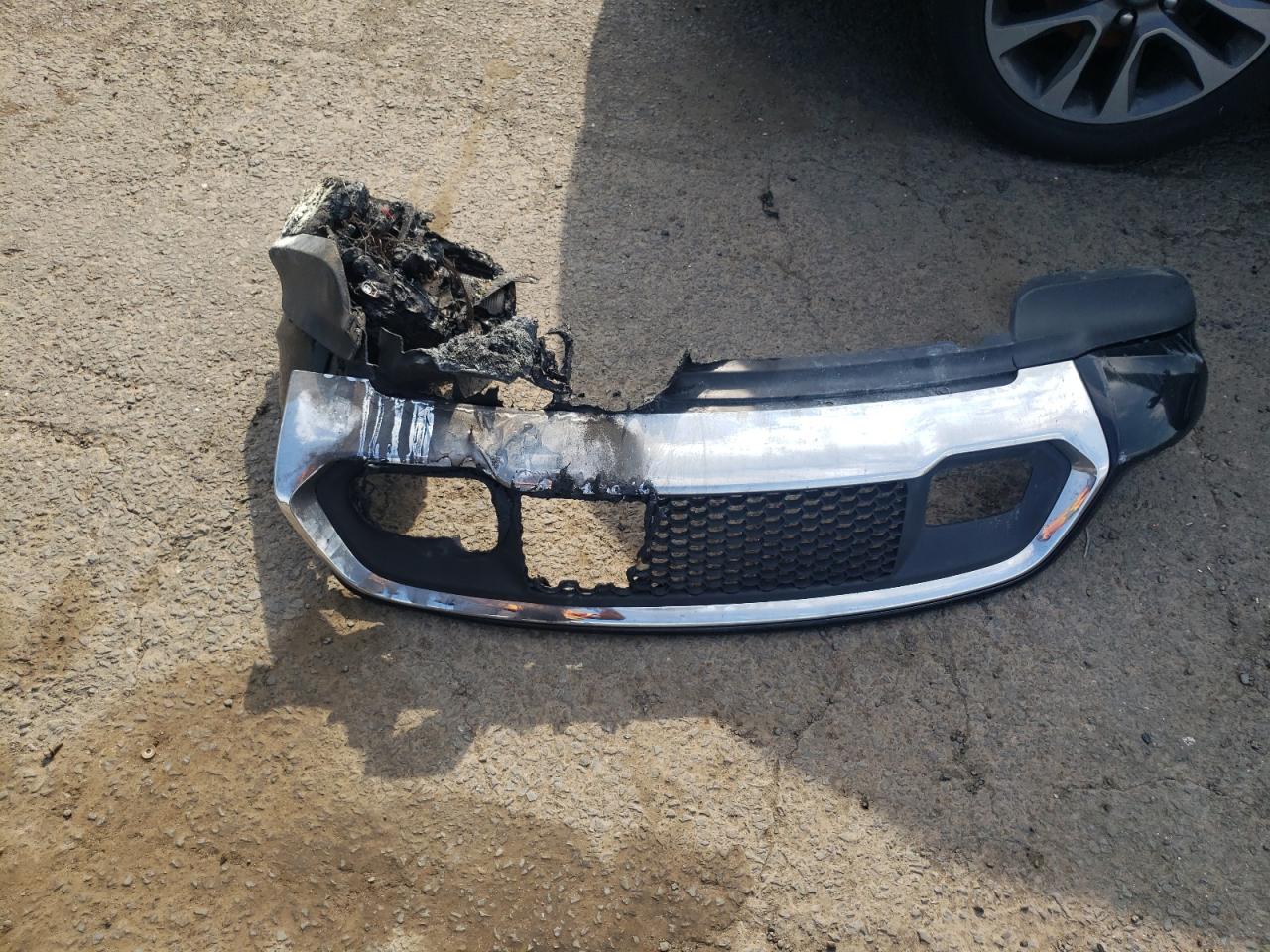 2017 Jeep Grand Cherokee VIN 1C4RJFCG3HC957040 Copart auction photo, burn - engine damage thumbnail 14