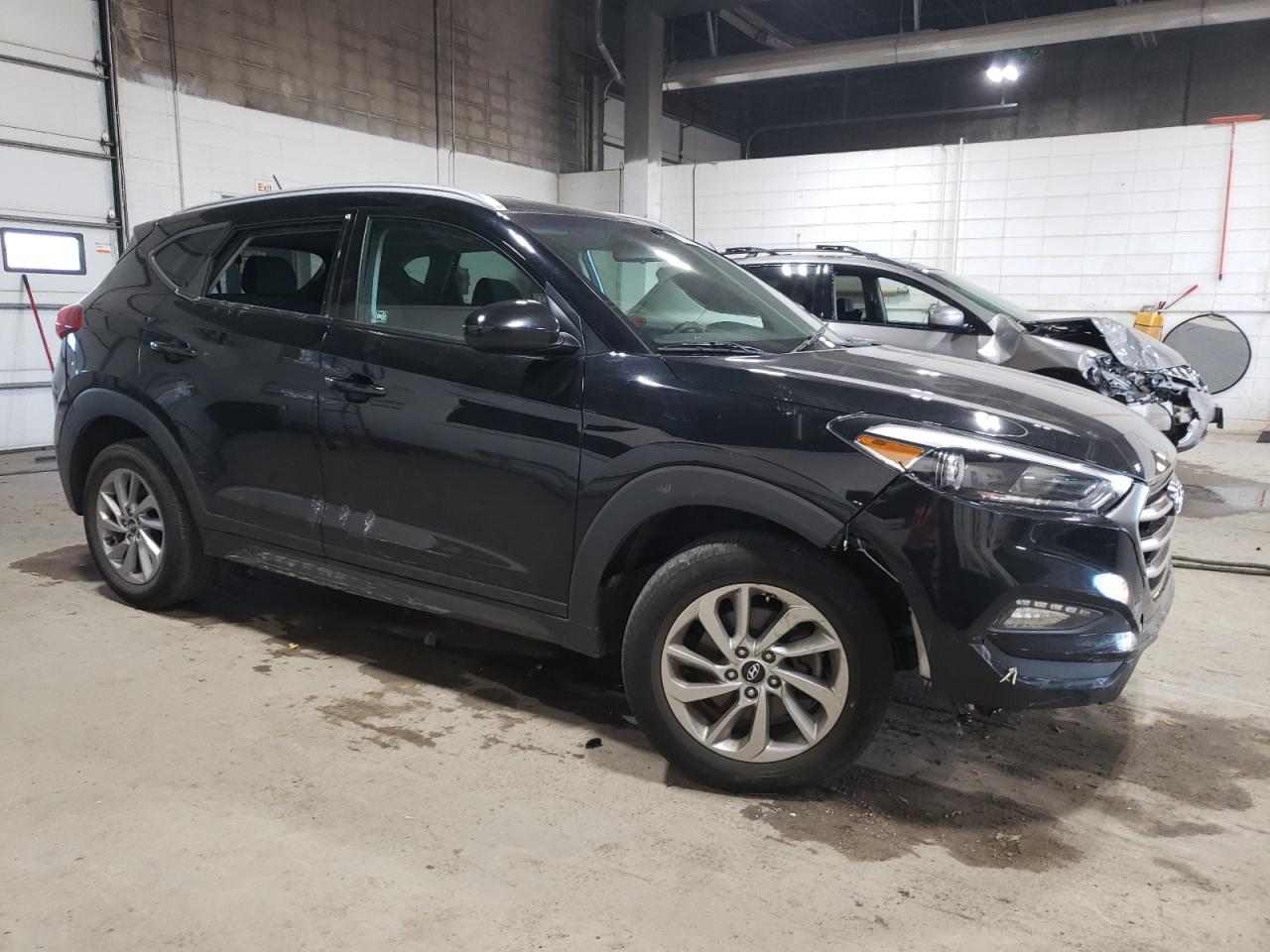 2016 Hyundai Tucson VIN KM8J3CA41GU036261 Copart auction photo, vandalism / all over damage thumbnail 4