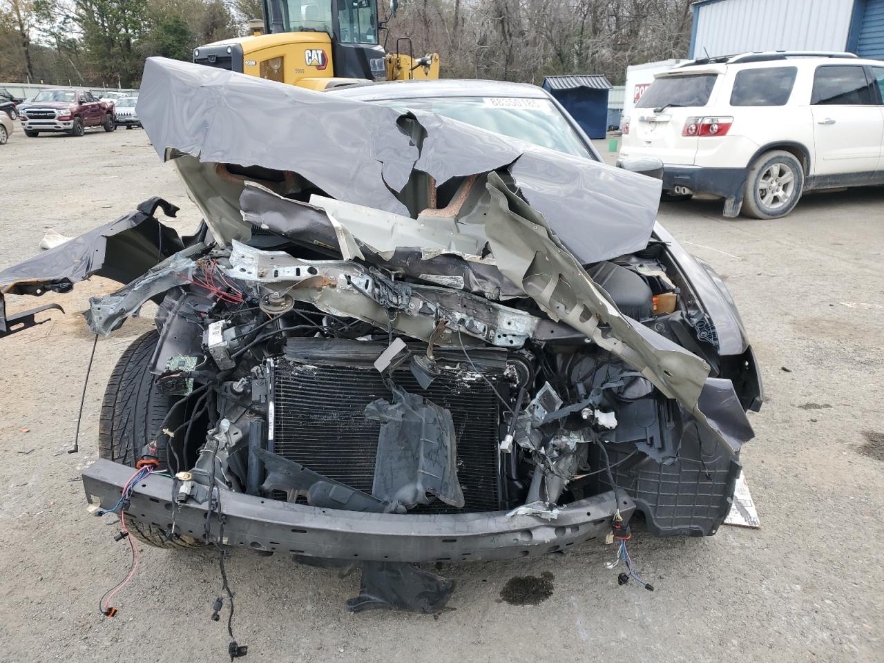 2018 Chrysler 300 VIN 2C3CCABG0JH214184 Copart auction photo, front end / minor dent/scratches damage thumbnail 5