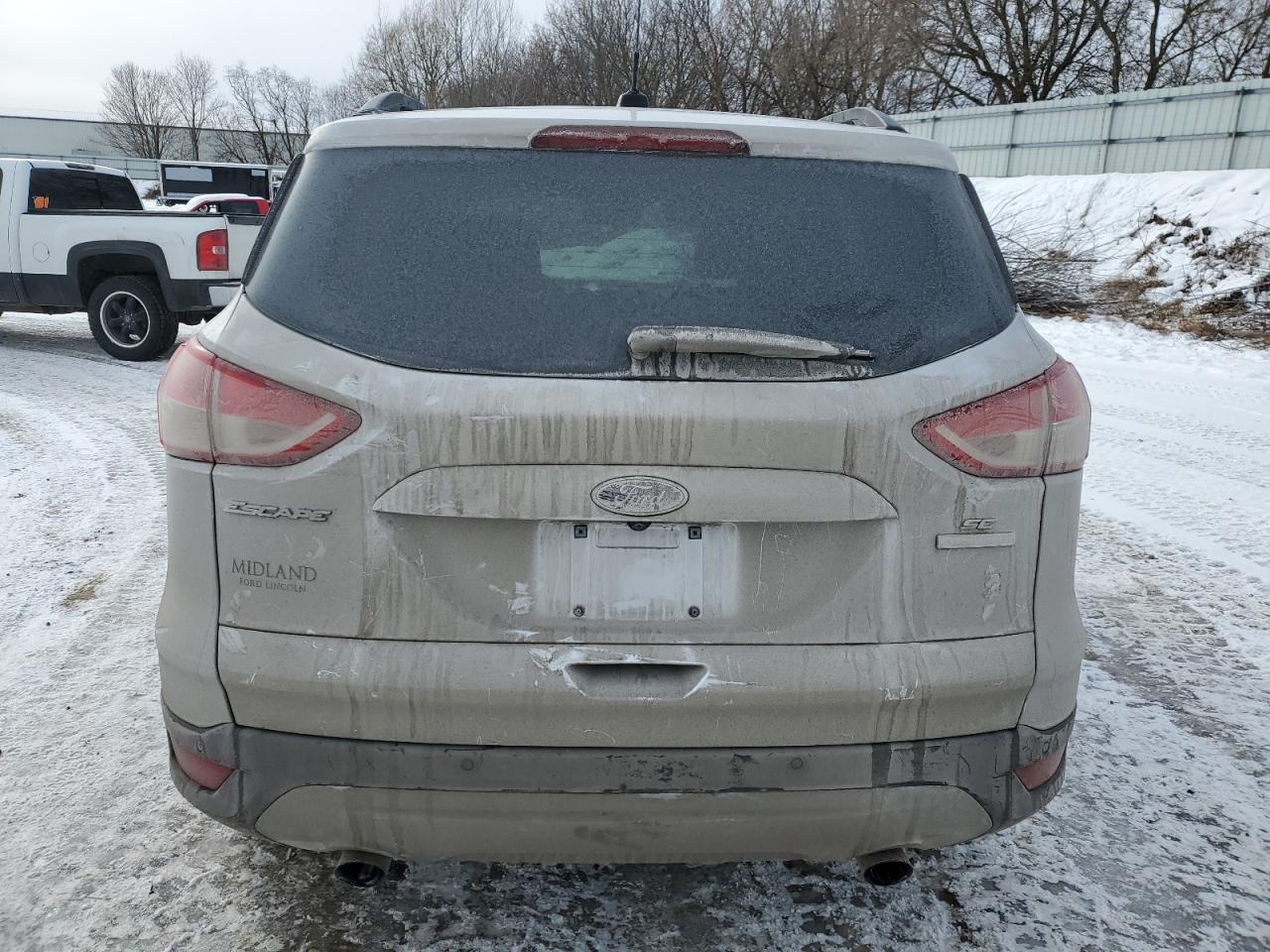 2016 Ford Escape VIN 1FMCU0GX4GUB94891 Copart auction photo, front end / side damage thumbnail 6