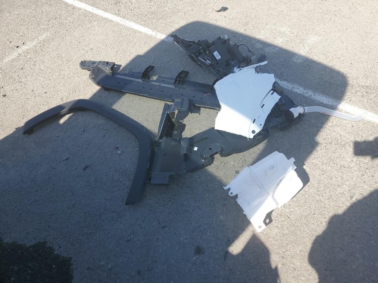 2024 Toyota RAV 4 VIN 2T3W1RFV2RC287026 Copart auction photo, front end damage thumbnail 13
