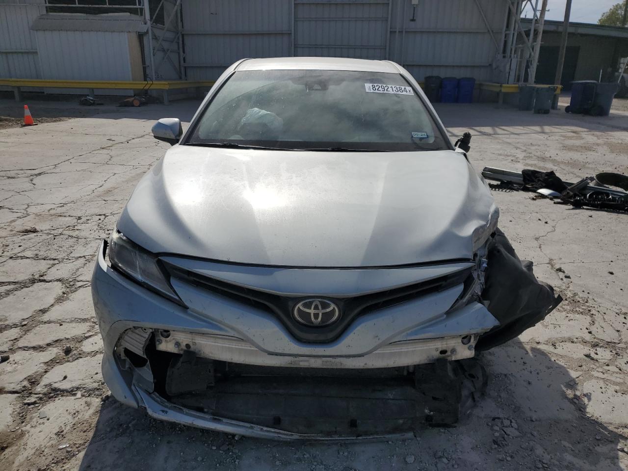 2019 Toyota Camry VIN 4T1B11HK3KU758567 Copart auction photo, front end / minor dent/scratches damage thumbnail 5