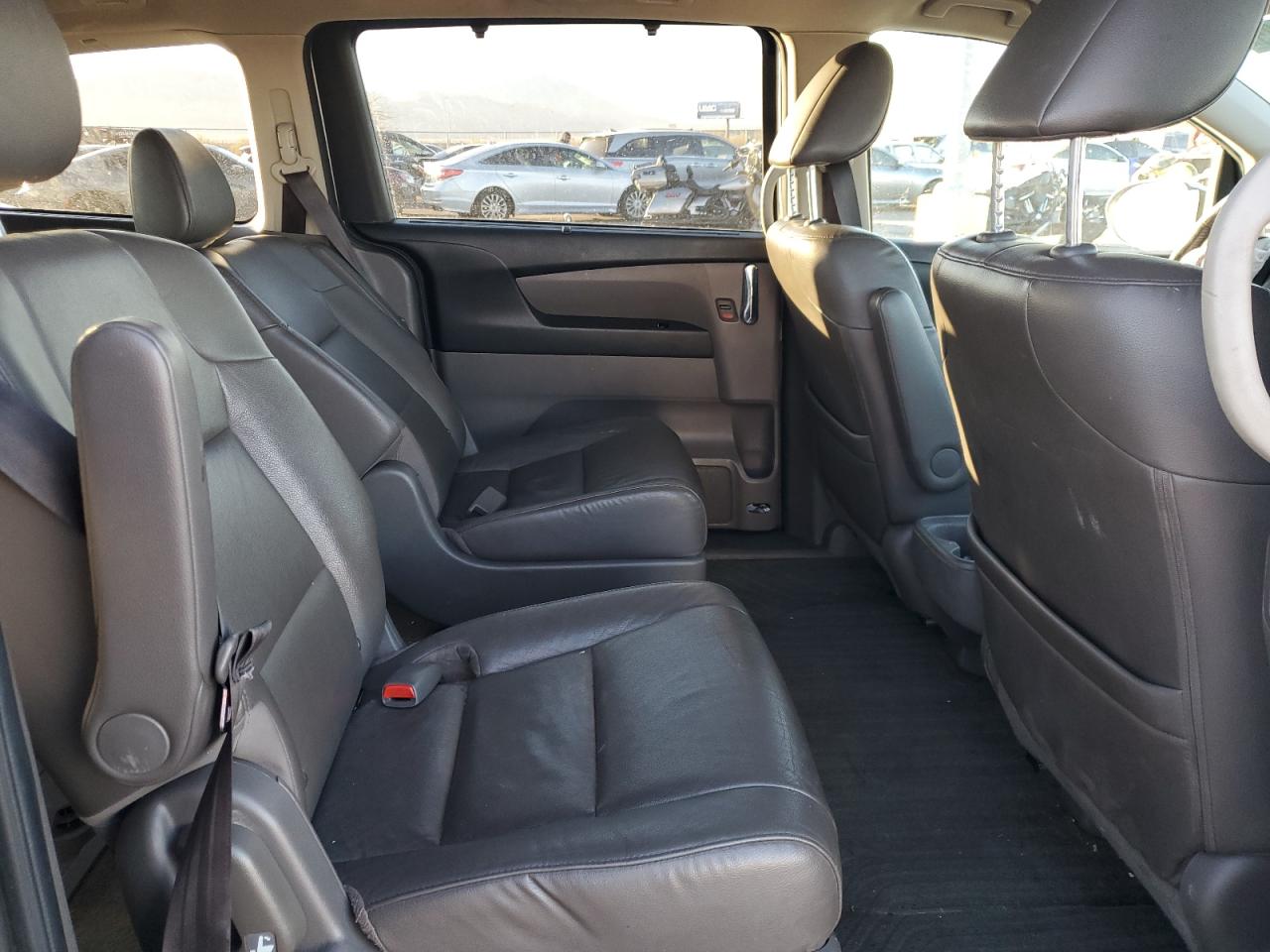 2015 Honda Odyssey VIN 5FNRL5H69FB077433 Copart auction photo, front end damage thumbnail 11