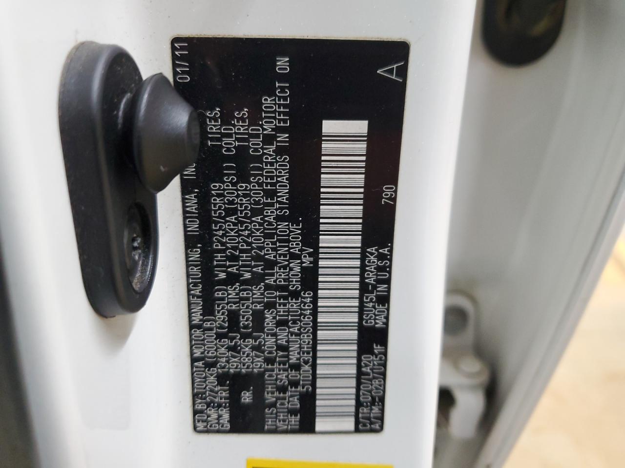 2011 Toyota Highlander VIN 5TDDK3EH9BS064646 Copart auction photo, rear end damage thumbnail 14