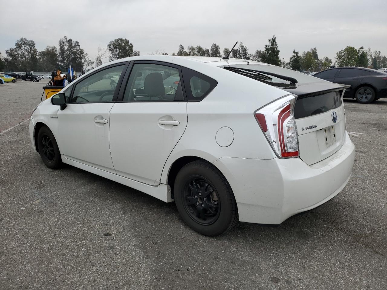 2015 Toyota Prius VIN JTDKN3DU6F0444243 Copart auction photo, front end damage thumbnail 2