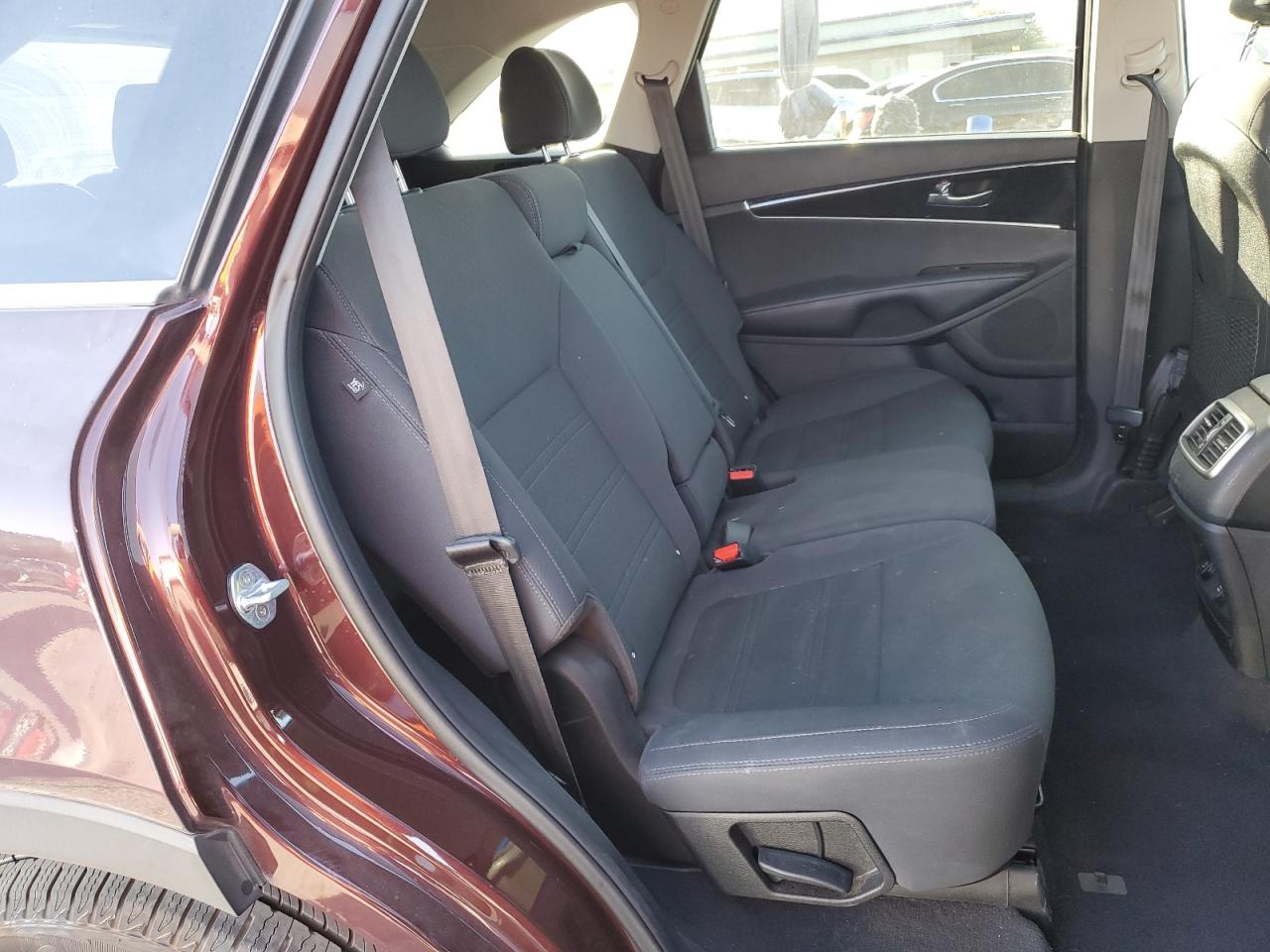 2019 KIA Sorento VIN 5XYPG4A3XKG534016 Copart auction photo, rear end damage thumbnail 11