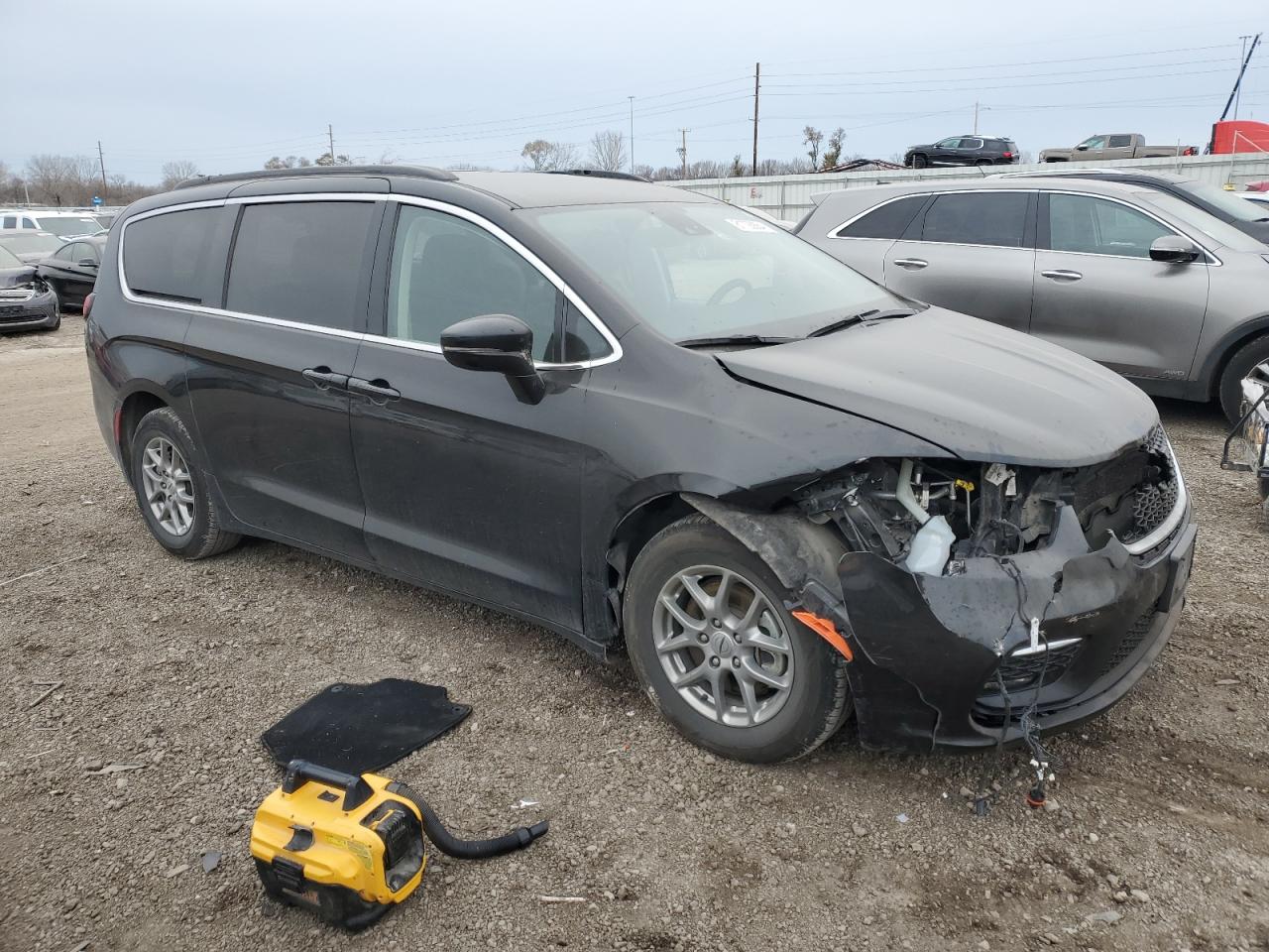 2021 Chrysler Pacifica VIN 2C4RC1FG8MR550213 Copart auction photo, front end damage thumbnail 4