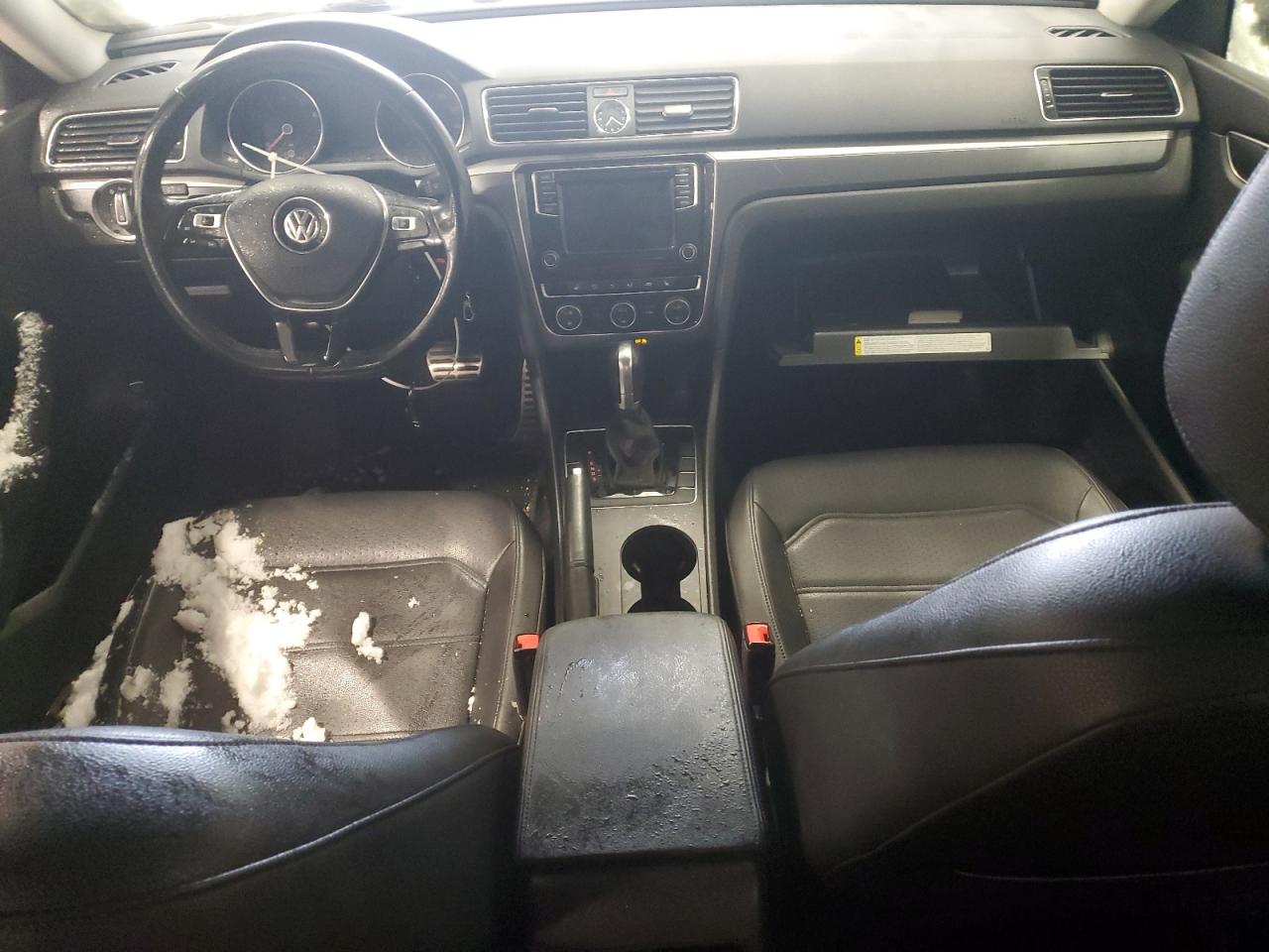 2017 Volkswagen Passat VIN 1VWDT7A32HC080192 Copart auction photo, front end damage thumbnail 8