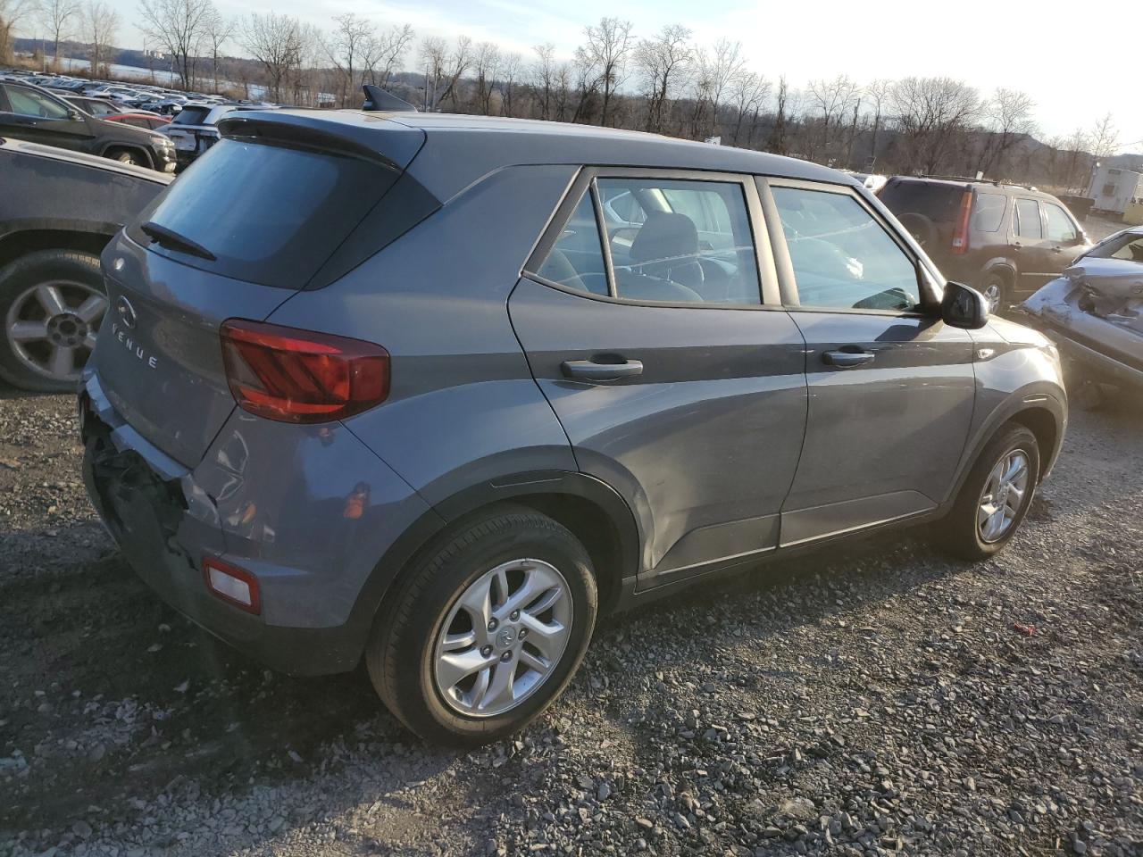 2021 Hyundai Venue VIN KMHRB8A36MU103488 Copart auction photo, rear end / minor dent/scratches damage thumbnail 3