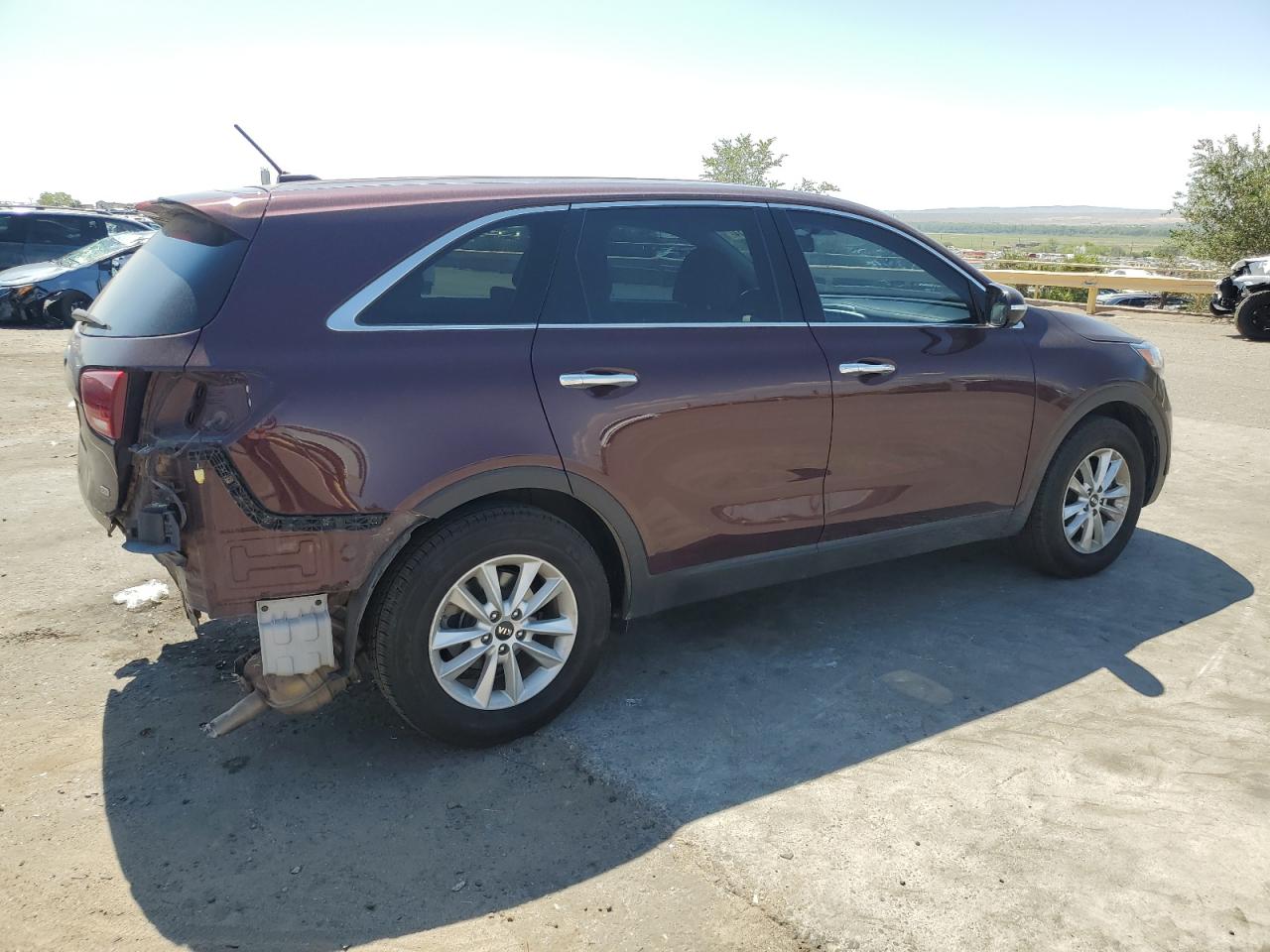 2020 KIA Sorento VIN 5XYPG4A32LG661733 Copart auction photo, rear end damage thumbnail 3