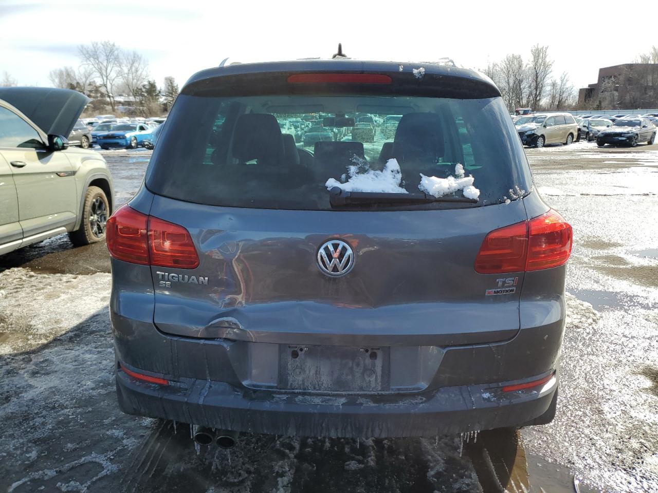 2016 Volkswagen Tiguan VIN WVGBV7AX0GW563051 Copart auction photo, front end damage thumbnail 6