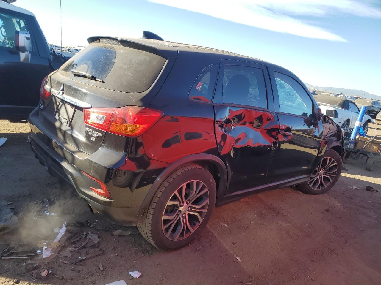 2019 Mitsubishi Outlander VIN JA4AP4AU7KU003167 Copart auction photo, side / front end damage thumbnail 3