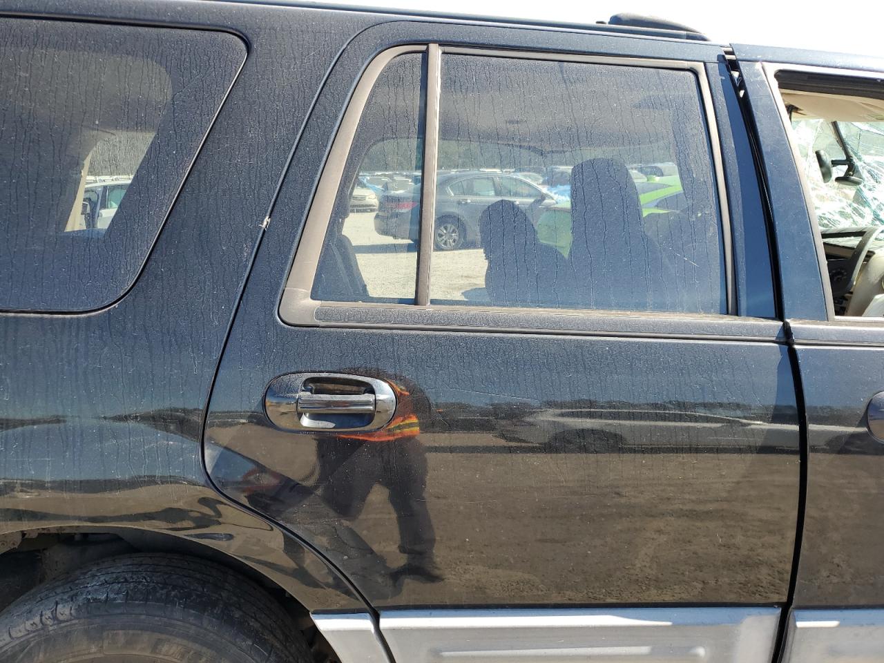 2004 Ford Expedition VIN 1FMRU15W14LB40623 Copart auction photo, all over damage thumbnail 11