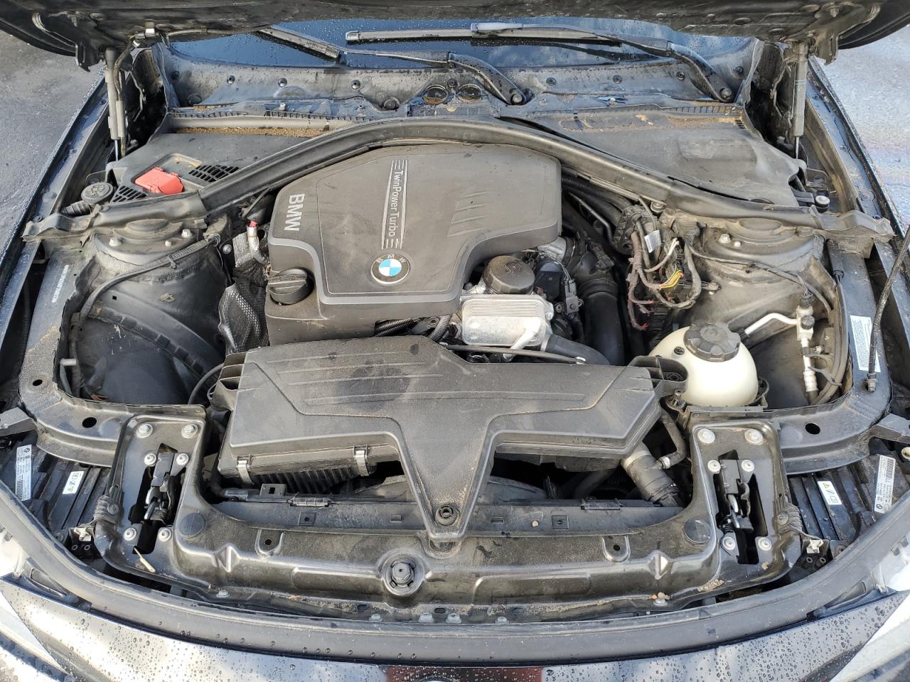 2012 BMW 3er VIN WBA3A5C55CF256633 Copart auction photo, undercarriage / front end damage thumbnail 11