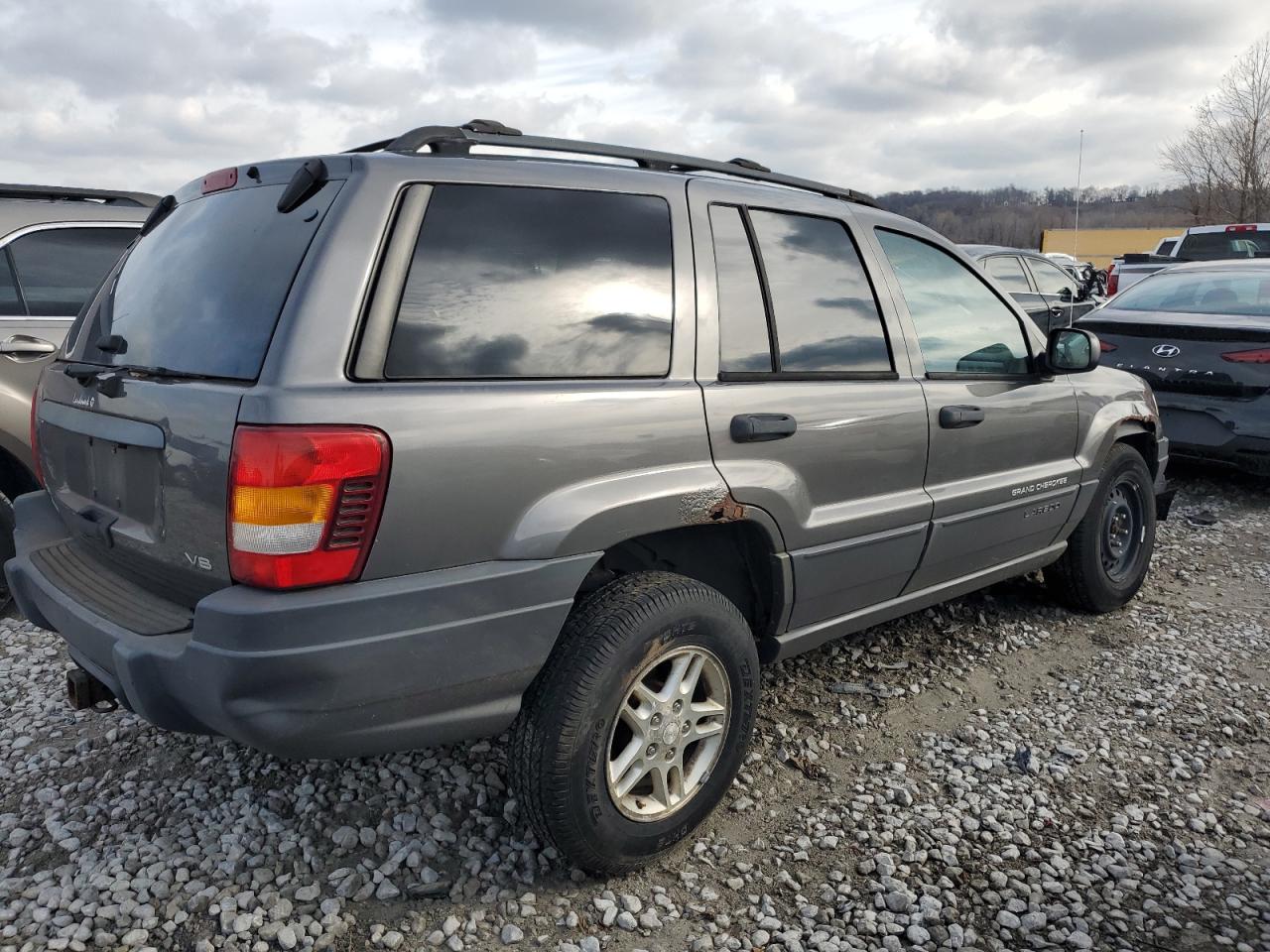 2003 Jeep Grand Cherokee VIN 1J4GW48NX3C532924 Copart auction photo, all over damage thumbnail 3
