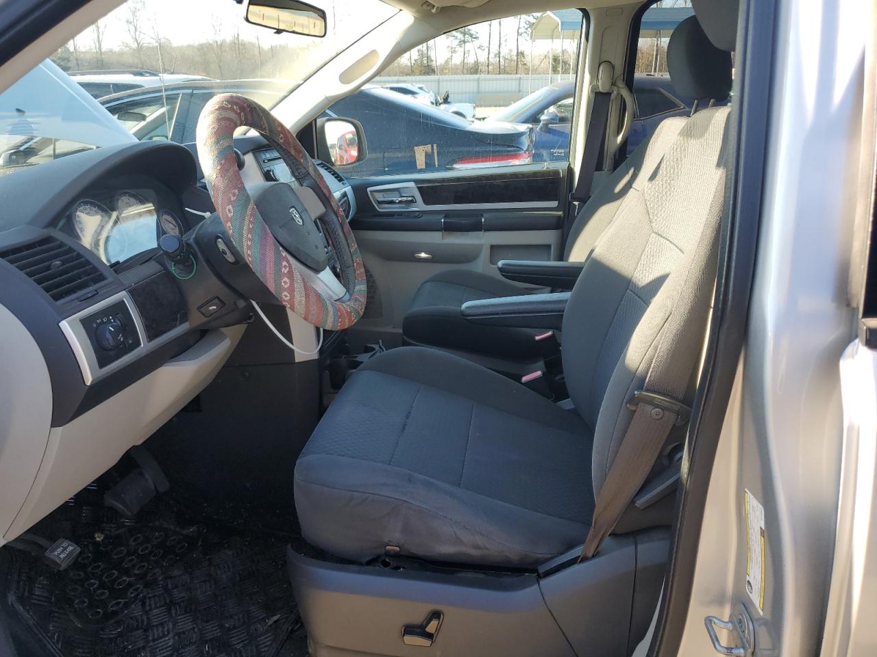 2010 Dodge Caravan VIN 2D4RN5D19AR126926 Copart auction photo, minor dent/scratches damage thumbnail 7