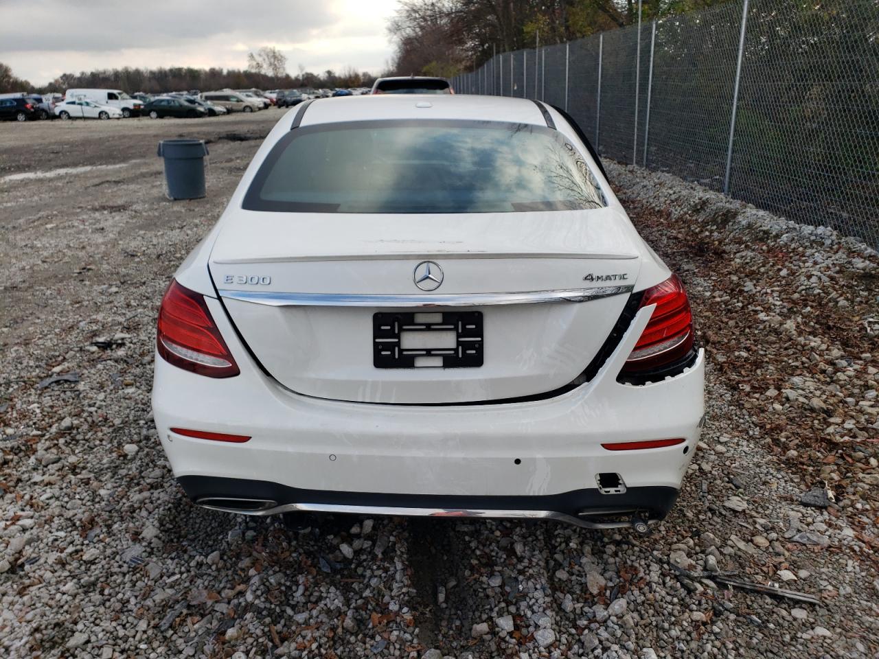 2017 Mercedes-Benz E-klasse VIN WDDZF4KB8HA157217 Copart auction photo, rear end / minor dent/scratches damage thumbnail 6
