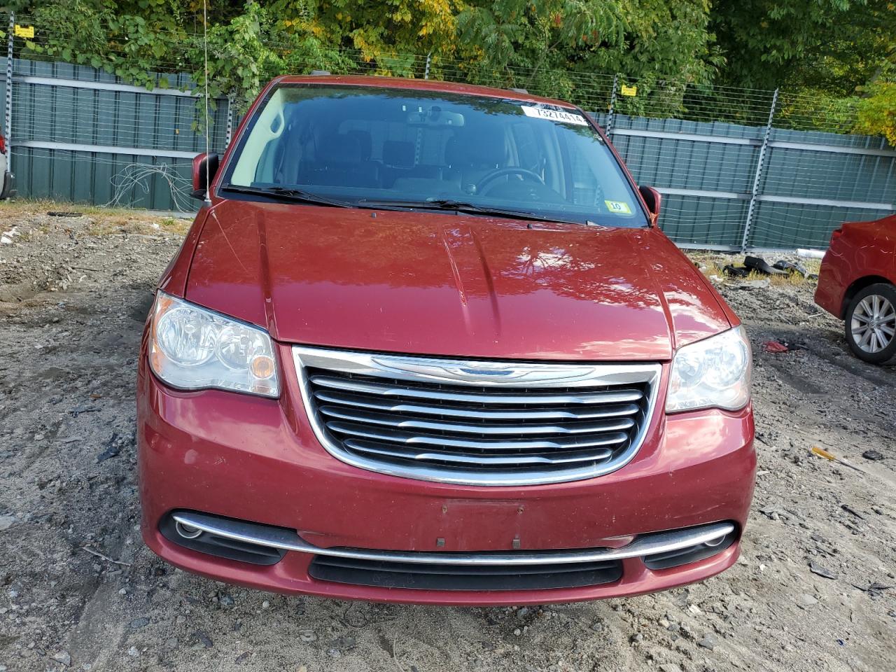 2015 Chrysler Town & Country VIN 2C4RC1BG2FR596287 Copart auction photo, side / minor dent/scratches damage thumbnail 5