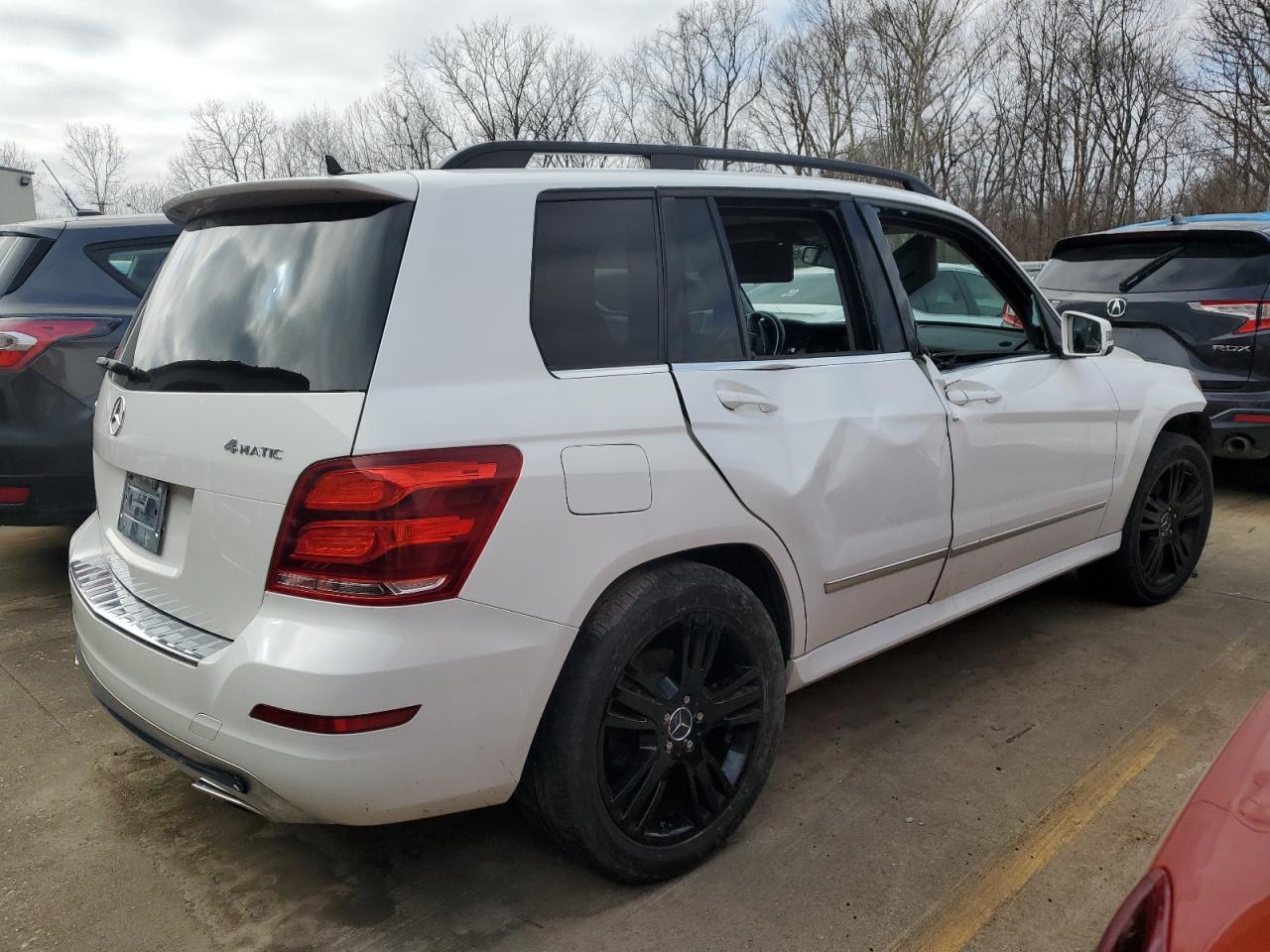 2013 Mercedes-Benz GLK-klasse VIN WDCGG8JB2DG135870 Copart auction photo, front end / minor dent/scratches damage thumbnail 3