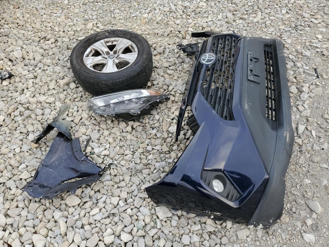 2019 Toyota RAV 4 VIN 2T3W1RFVXKW003307 Copart auction photo, front end / side damage thumbnail 12