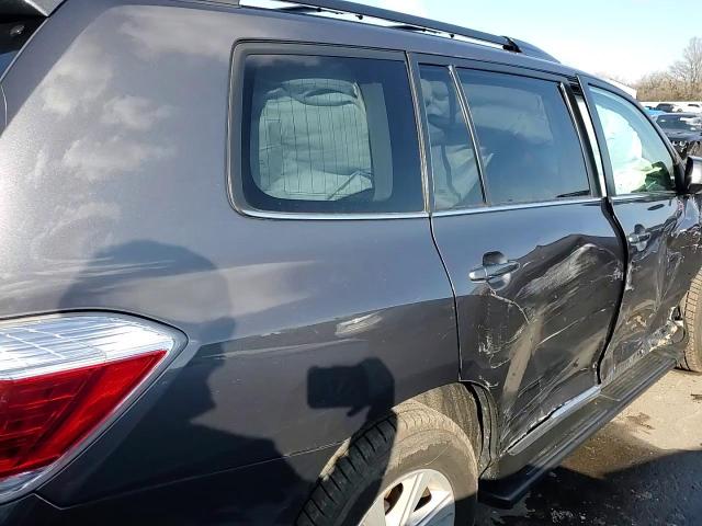 2012 Toyota Highlander VIN 5TDBK3EH4CS132604 Copart auction photo, side damage thumbnail 11