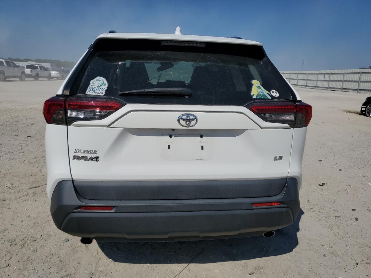 2019 Toyota RAV 4 VIN 2T3H1RFV3KC010920 Copart auction photo, front end / side damage thumbnail 6
