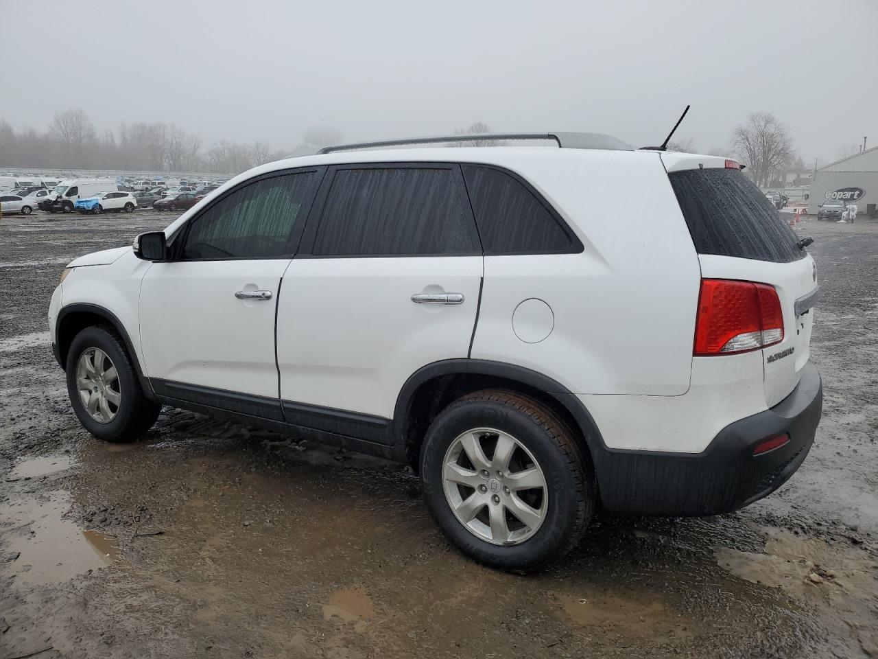 2011 KIA Sorento VIN 5XYKT4A10BG083490 Copart auction photo, front end damage thumbnail 2