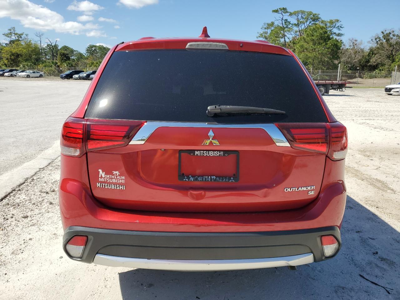 2018 Mitsubishi Outlander VIN JA4AD3A32JZ032202 Copart auction photo, front end / side damage thumbnail 6