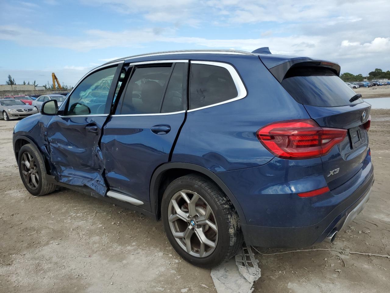 2021 BMW X3 VIN 5UXTY3C0XM9E14330 Copart auction photo, side / rear end damage thumbnail 2