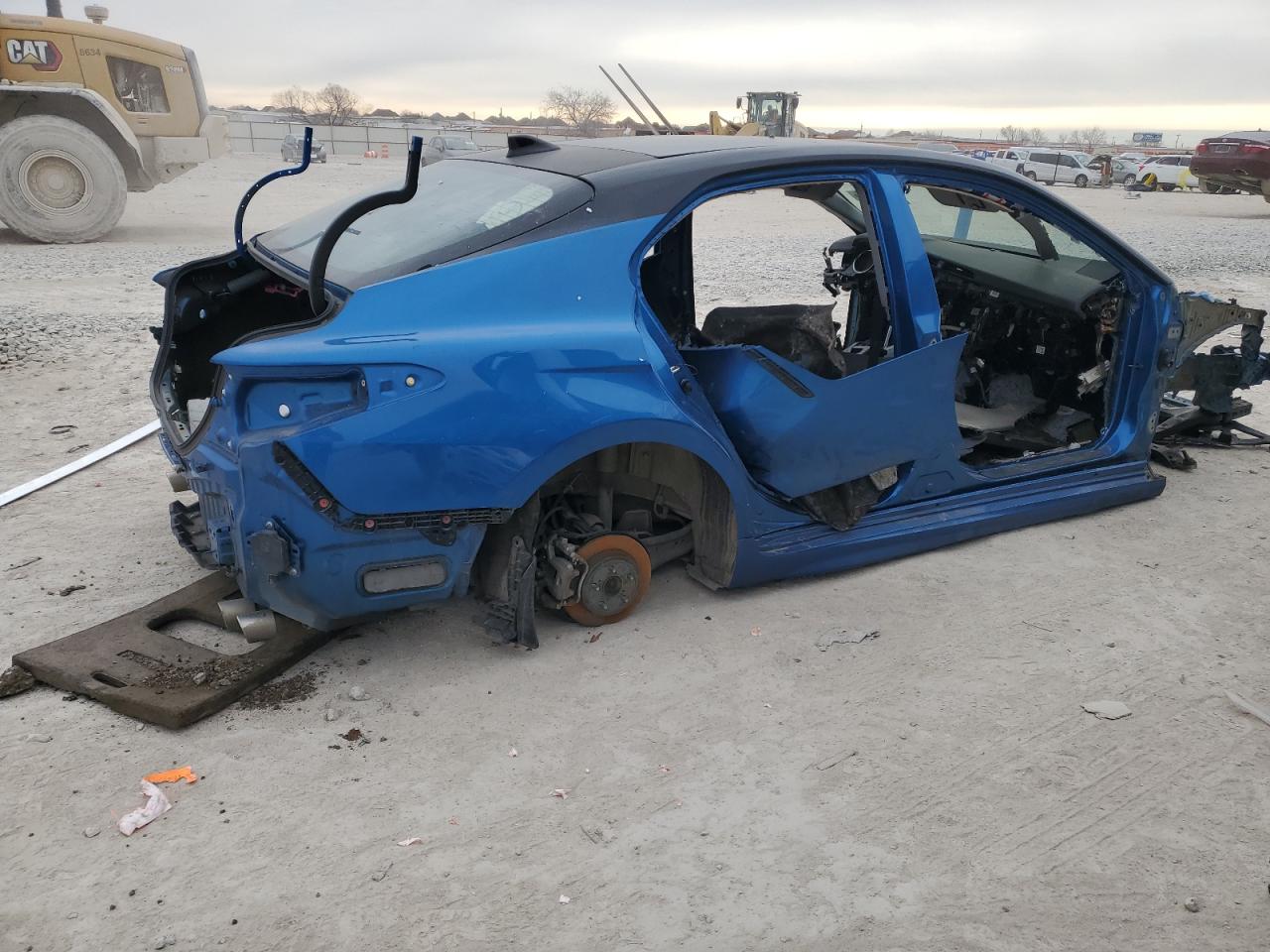 2018 Toyota Camry VIN 4T1BZ1HK8JU015054 Copart auction photo, stripped damage thumbnail 3