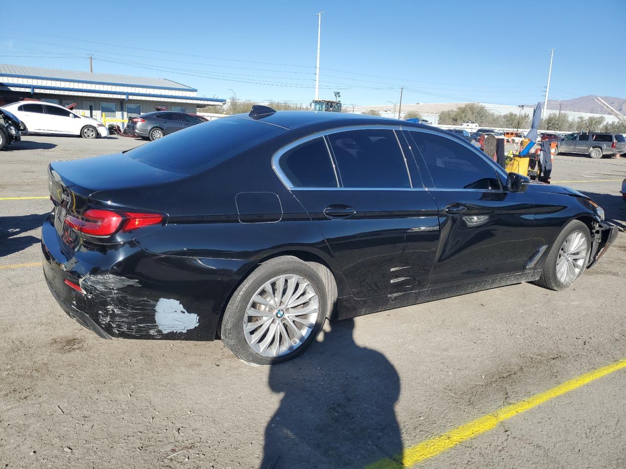 2021 BMW 5er VIN WBA53BH09MCF66076 Copart auction photo, all over damage thumbnail 3