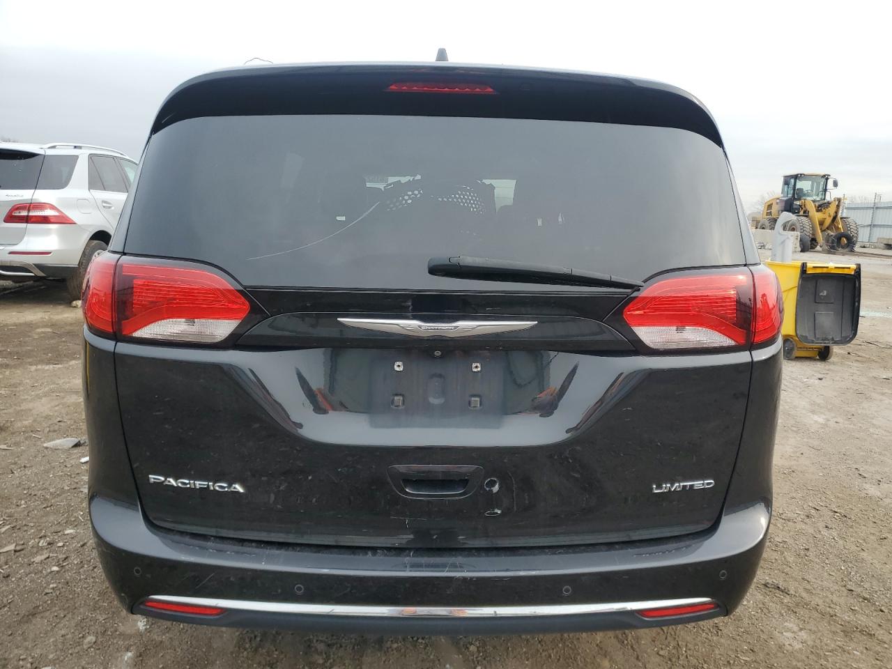 2017 Chrysler Pacifica VIN 2C4RC1GG8HR528605 Copart auction photo, front end damage thumbnail 6