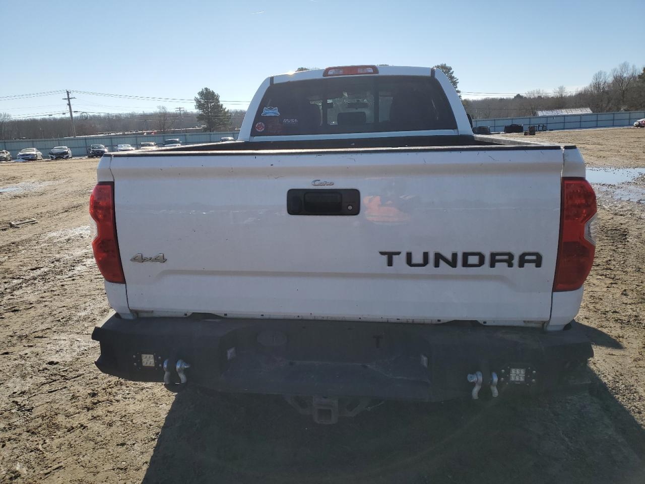 2014 Toyota Tundra VIN 5TFUW5F14EX333068 Copart auction photo, front end / minor dent/scratches damage thumbnail 6